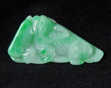 A Grade Jadeite Jade Emerald Green 3 Legged Toad Frog Gemstone Pendant JD10167