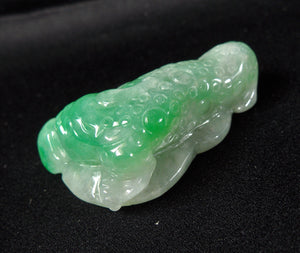 A Grade Jadeite Jade Emerald Green 3 Legged Toad Frog Gemstone Pendant JD10168