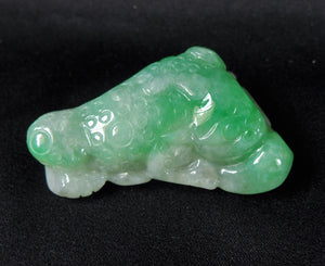 A Grade Jadeite Jade Emerald Green 3 Legged Toad Frog Gemstone Pendant JD10168