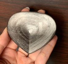 Mexico Silver Obsidian Polished Heart Shape Crystal Tumble Stone Palm Stone Decor - SOB10143